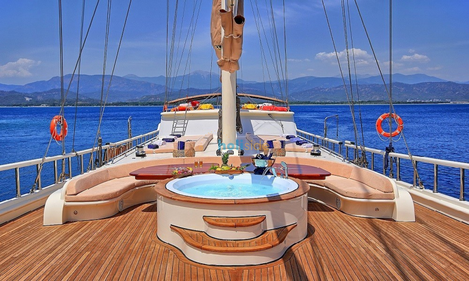 Queen of Salmakis Gulet